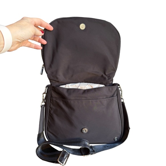 House of Harlow 1960 Nicole Richie Black Nylon Crossbody Shoulder Bag - Picture 6 of 11